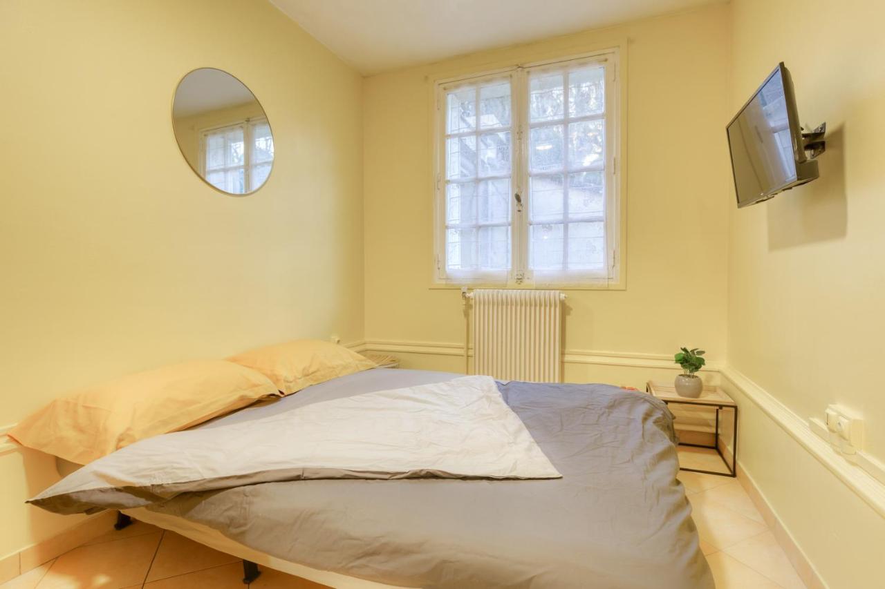 Studio "L'Ermitage" Proche Chateau Apartment แวร์ซาย ภายนอก รูปภาพ